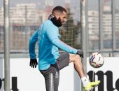 برشلونة ضد ريال مدريد.. الملكي يستعد للكلاسيكو بدون بنزيما