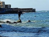 موسم السمك فى إسكندرية.. نصائح لهواة الصيد وأفضل أماكن تصطاد فيها.. فيديو