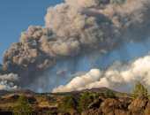 شاهد ثوران بركان جبل إتنا على جزيرة صقلية الإيطالية.. فيديو