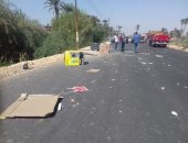 إصابة شخصين فى انقلاب سيارة على الطريق الصحراوى الغربى بسوهاج