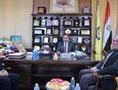 استقبال حافل لرئيس جامعة بنى سويف بعد تجديد الثقة.. صور