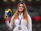 بطلة أوليمبية بولندية تبيع ميداليتها لتغطية تكلفة جراحة لطفل