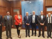 لقيد الشركات بالبورصة المصرية.. محافظ بورسعيد يلتقى ممثلى جمعية رجال الأعمال