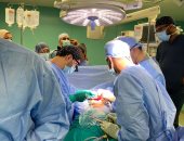 فريق طبى بمستشفى أسوان الجامعى ينجح فى إجراء جراحة دقيقية لمريضة قلب