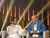 أشرف زكى لـ"سهرانين": أعيش أسعد أيام حياتى مع زوجتى وبناتى