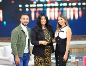 اليوم.. ملك قورة ومحمد مهران ضيفا منى الشاذلى