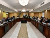 محافظ الفيوم ووفد مجلس الوزراء يتابعان معدلات تنفيذ مشروعات "حياة كريمة"