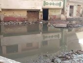 أهالى "ششت الإنعام" بالبحيرة يشكون سوء شبكات الصرف الصحى.. والمحافظة ترد