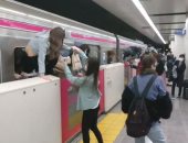 إصابة 6 على الأقل فى حادث طعن بمترو طوكيو والركاب يهربون من النوافذ.. فيديو