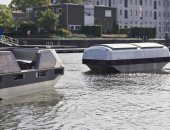 أمستردام تدخل "القوارب الروبوتية" الخدمة لنقل البضائع والركاب وجمع القمامة