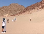 سائحون من كل الدنيا يستمتعون بمعالم محمية نبق الساحرة بجنوب سيناء.. لايف
