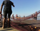 صلوا على النبى.. حكاية الصيادين فى بورسعيد مع مهنة الصبر "فيديو"