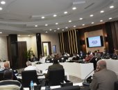 محافظ أسوان يتابع معدلات تنفيذ 722 مشروعا ضمن حياة كريمة بتكلفة 14 مليار جنيه