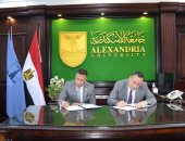 رئيس جامعة الإسكندرية يوقع بروتوكـول تعـاون مع إحدى شركات الزيوت المعدنية
