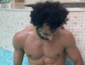 محمد صلاح "يستجم" فى حمام السباحة بعد تألقه مع الريدز أمام أتليتكو مدريد