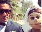 آسر ياسين يهرب قبل زفافه على أبلة فاهيتا .. فيديو