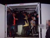 العثور على 150 مهاجرا تركوا فى شاحنة جنوب المكسيك