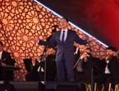مدحت صالح يرفع شعار كامل العدد بحفل الموسيقى العربية.. وCBC تذيعه حصريا