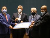 جامعة عين شمس تتسلم جائزة كونفيشيوس لمحو الأمية لعام 2021 من اليونسكو