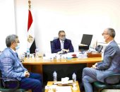 السياحة والآثار تستقبل مسئولا بمتحف اللوفر لمناقشة تطوير المتحف المصرى