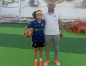 "نيجار" طفلة 12 سنة من كفر الشيخ تمتلك مهارات المحترفين بكرة القدم.. فيديو وصور