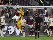 وست هام يدمر ليفربول بالهدف الثالث برأسية زوما فى الدقيقة 73.. فيديو