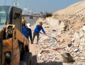 نظافة القاهرة تنفذ حملات لرفع الأتربة من المحاور المرورية