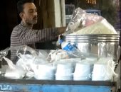 ياسر عمل مشروع بيع كسكسى على عربية لرعاية أولاده الأربعة.. فيديو