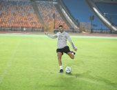 رياض محرز يسترجع ذكريات هدفه الشهير في ستاد القاهرة.. صور