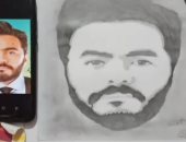 "عمر" يوثق موهبته فى الرسم ببورتريهات للفنانين والمشاهير على الانستجرام