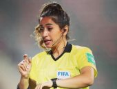 الحكمة الأردنية إسراء مبيضين تحلم بالمشاركة فى كأس العالم 2022