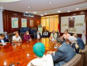 وزير السياحة يلتقى أصحاب المنشآت الفندقية والشركات السياحية بمحافظة الأقصر