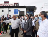 رئيس الوزراء: متابعة جميع المشروعات القومية الكبرى على مدار الساعة.. وتوجيهات من الرئيس السيسي بضرورة إعطاء دفعة كبيرة لمشروعات السويس التنموية.. وخطة طموحة لرفع كفاءة الأحياء السكنية القديمة بمدينة السويس