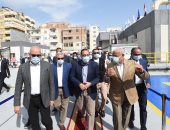 رئيس الوزراء يتفقد طريق المعاهدة وقرية عامر بالسويس 