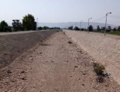 رئيس مدينة قنا يتابع جاهزية مخرات السيول استعدادًا لمواجهة أخطار السيول المحتملة 