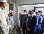 محافظ المنيا يتابع الخدمة الطبية بمستشفى الحميات ويتفقد مراكز تلقى لقاح كورونا