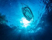 دراسة: مياه المحيطات تتلوث بـ26 ألف طن من البلاستيك خلال فترة الوباء