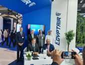 مصر للطيران توقع عقدين جديدين مع شركتين دنماركية وروسية