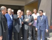 حياة كريمة.. محافظ سوهاج يتابع مشروعات بقرى جرجا والبلينا.. اعرف التفاصيل