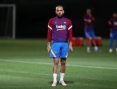 داني ألفيس يتدرب لأول مرة مع برشلونة.. صور