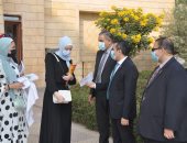 رئيس جامعة كفر الشيخ يتابع تنفيذ قرار منع دخول غير الحاصلين على لقاح كورونا .. صور