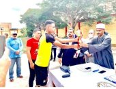 الإسكندرية الأزهرية تكرم فريق "أبو العزائم" لفوزه ببطولة كرة اليد.. صور