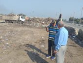 رفع 1000 طن من المخلفات الصلبة والقمامة ونقلها إلى الظهير الصحراوى بالمنيا 