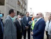 حياة كريمة.. محافظ بنى سويف يتابع سير العمل في مشروعات الصرف الصحي والتعليم والصحة