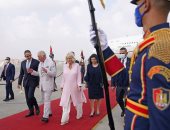 أخبار مصر.. الأمير تشارلز والأميرة كاميلا يصلان القاهرة فى زيارة تاريخية 