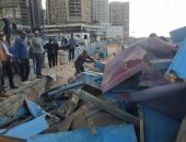 السياحة والمصايف: إزالة 16 وحدة خشبية متهالكة من الشواطئ بالإسكندرية