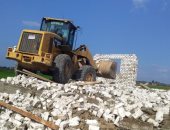 الغضبان:  إزالة منزل مخالف على مساحة 100 متر جنوب بورسعيد.. صور