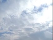 سطوع الشمس بسماء الشرقية بعد سقوط أمطار خفيفة (فيديو)