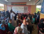 حياة كريمة.. الكشف على 720 حالة بقافلة طبية فى قرية مسجد وصيف بزفتى.. صور