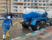 شركة مياه مطروح تواصل إزالة تجمعات مياه الأمطار من الشوارع